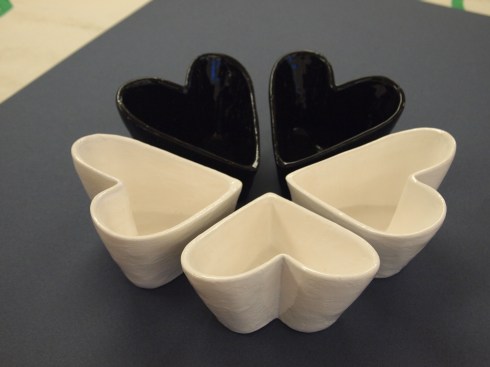 Jennan valusavisydämet. Upea esinesarja olisi muodoiltaan valmis vaikka teolliseenkin tuotantoon.