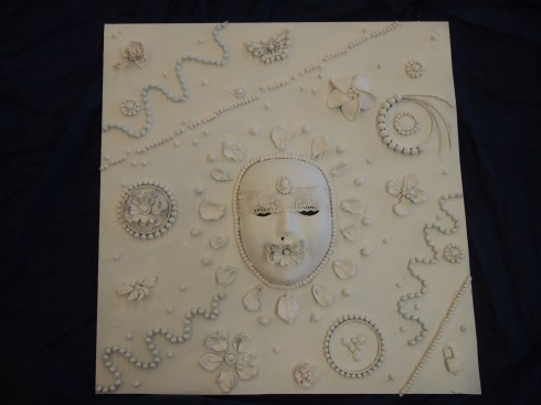 Jennin yksivärisessä lopputyö.